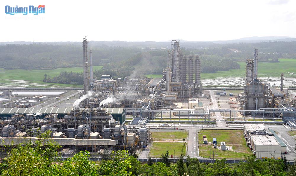 Nhà máy Lọc dầu Dung Quất đang vận hành tối ưu công suất.