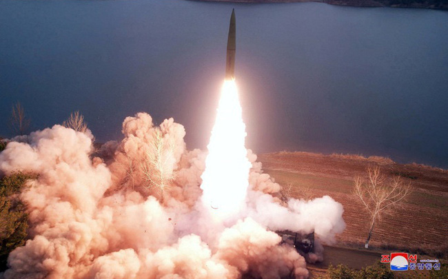 Hình ảnh một vụ phóng tên lửa của Triều Tiên (Nguồn: Reuters).